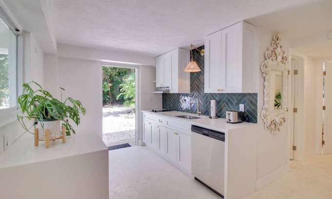 Tavernier Apartment | Walk to Beach: Tavernier Apartment w/Patio!