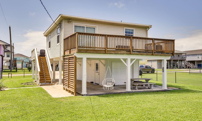 Terramar Beach House | Walk to Beach: Updated Home w/Deck in Galveston!