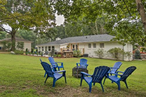 Alpharetta House | Walk to Dtwn Alpharetta Modern Home with Fire Pit