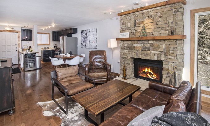 Vail Condo | Walk to Lionshead | 3 Min. Walk to Free Ski Shuttle | Great Views
