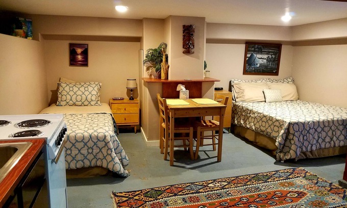 Lyle Apartment | Walk to SandBar, Klickitat River, Wine Tasting - Dogs welcome!