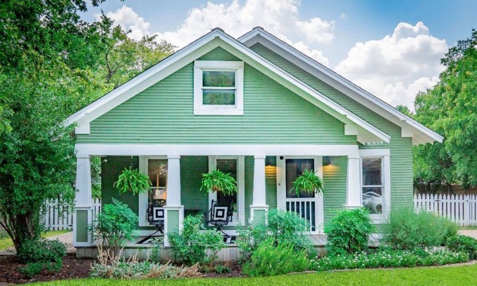 Frisco House | Walking distance to everything in downtown Frisco. Vintage Charmer!