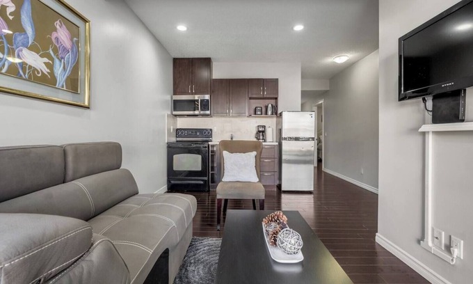 Northwest Calgary Apartment | Walkout Suite in Nolan Hill 2BR Shopping & AC