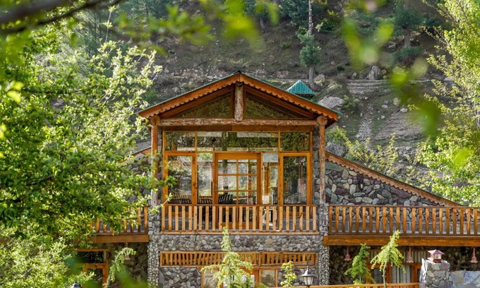 Kalam Hotel | Walnut Heights By Roomy, Kalam