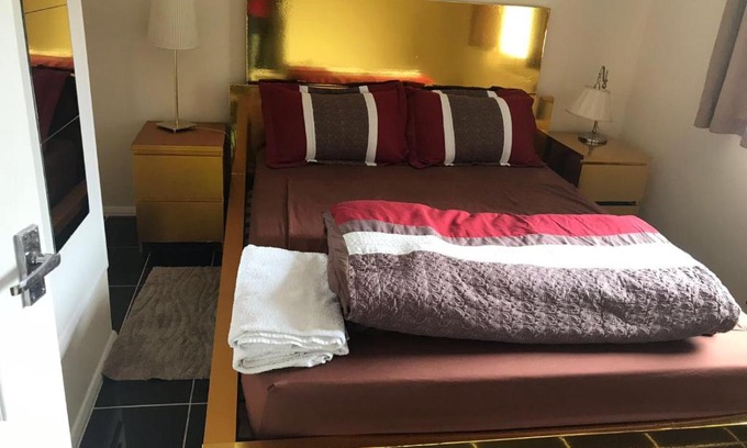 Waltham Abbey House | Waltham Abbey Private Property