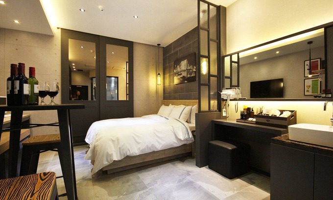 Wanju Hotel | Wanju Wine