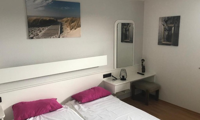 Hochstetten-Dhaun Bed & Breakfast | Wappensaal Dhaun