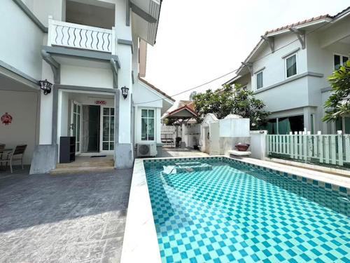 South Pattaya Villa | Warisa Garden Pool Villa
