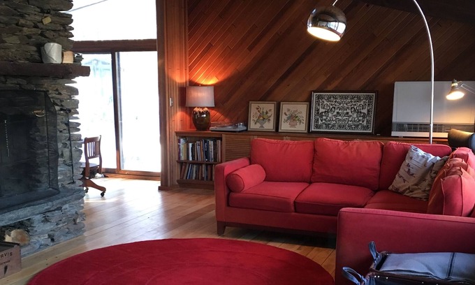 Waitsfield Ski Chalet | Warm Luxury Mid-Century Modern Chalet