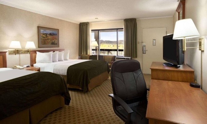 Trinidad Hotel | Warm Welcome with Relaxing Room and Complimentary Breakfast | 4 Rooms