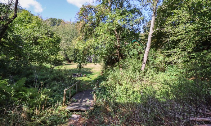 Bures Cottage | Warren Cottage