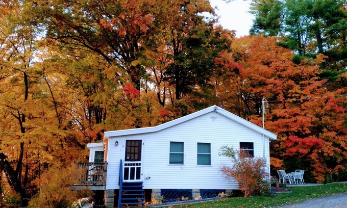 Moriah Center Cottage | Watch Point Cottages/Overlooking historical Lake Champlain/Addison County, fish