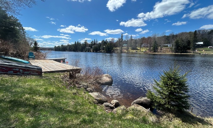 Whitney House | Waterfront Algonquin Escape | 4BR | River Access
