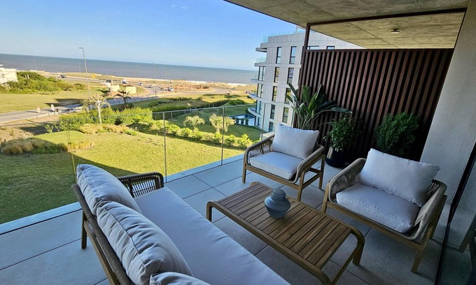 Guazuvira Nuevo Apartment | Waterfront apartment, full amenities and 24 hours security.