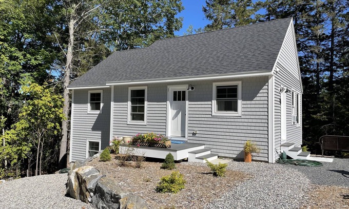Boothbay House | Waterfront Bliss on Pleasant Cove Boothbay Maine