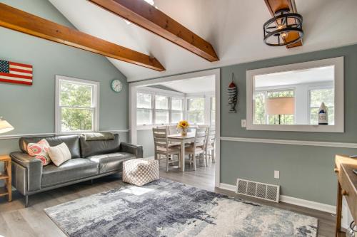 Mashpee House | Waterfront Cape Cod Cottage on Peters Pond