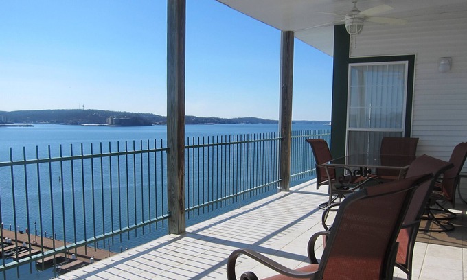 Lakeland Condo | Waterfront Condo with Amazing View