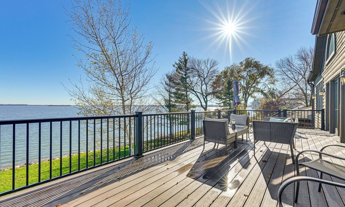 Hayes House | Waterfront Home w/Boat Dock & Deck in Storm Lake!