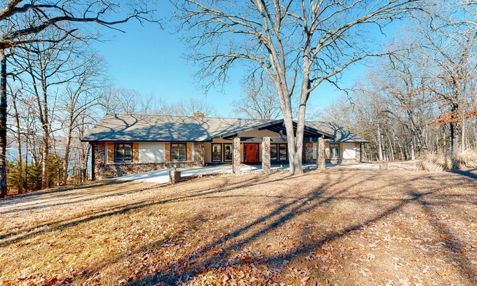 Rogers House | Waterfront home with Ping-Pong, washer/dryer & fireplace