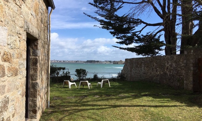 Larmor-Plage House | Waterfront house facing Port Louis