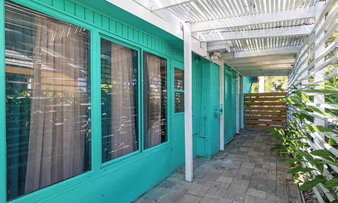 East Tampa House | Waterfront Island Paradise