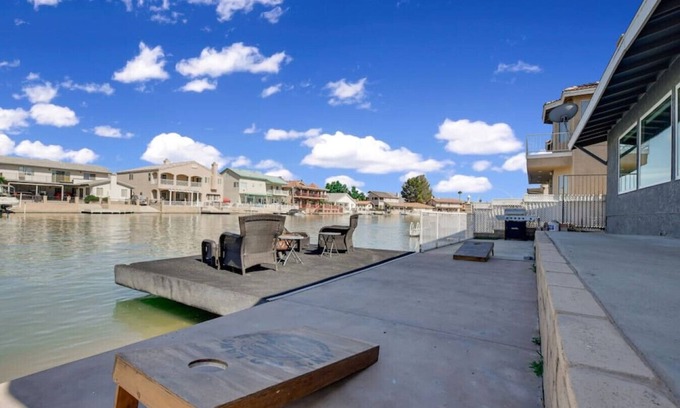 Spring Valley Lake House | Waterfront Lake House