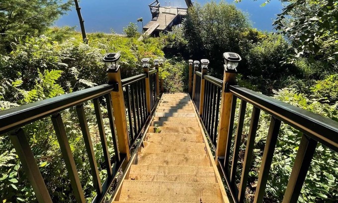 Amherst Ski Chalet | Waterfront, Nature and activities