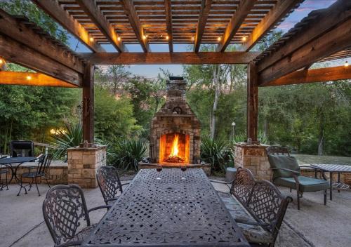 Taylor House | Waterfront & Pet-friendly 3-Acre Home with fire-pit