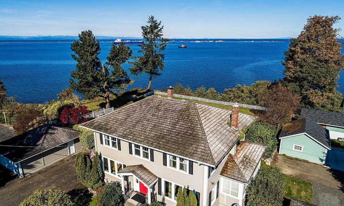 Port Angeles House | Waterfront Port Angeles Home w/Harbor Views