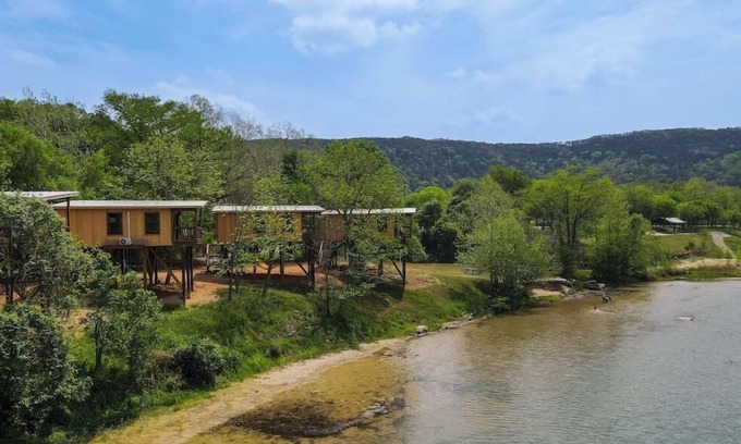 New Braunfels Cabin | Waterfront Sky Cabin 2