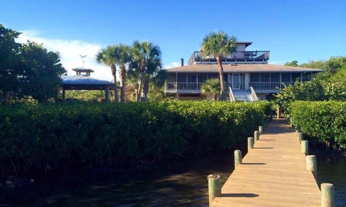 Placida House | Waterfront Sleeps 8 on the bay Beach-to-Bay private land; Dock-Wildlife-Secluded