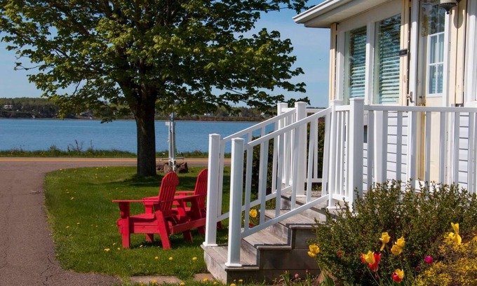 Stanhope House | Waterfront Vacation Home-Laundry inside、Air Conditioner-Perfect location!