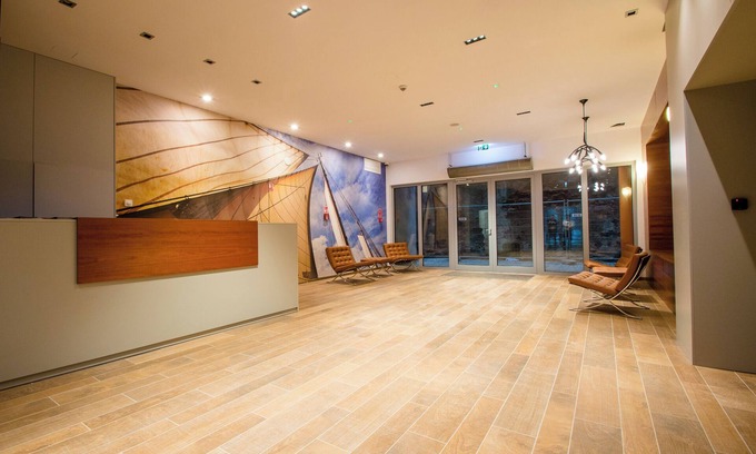 Old Town Apartment | Waterlane Island Deluxe 5A by GrandApart