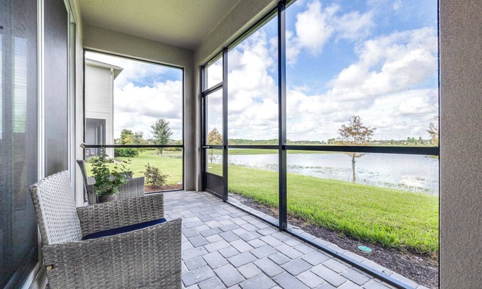 Lutz House | Waterview Luxury Retreat for 12!