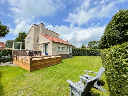 Langweer House | Watervilla de IJsvogel by Droomvilla