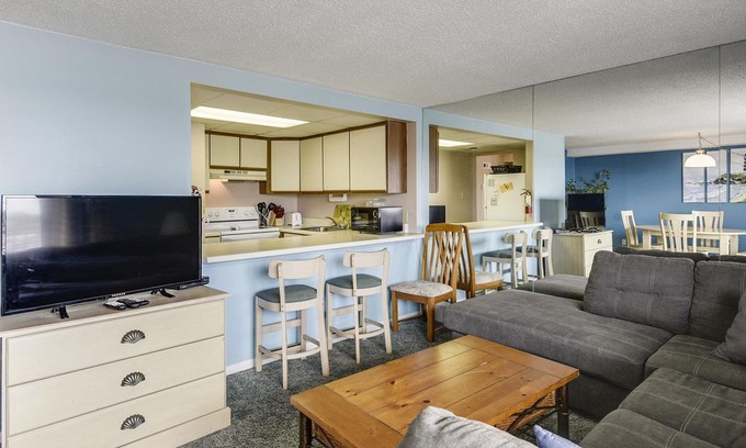 North Ocean City Apartment | Waves 207 - Cute Ocean Block Condo in North Ocean City
