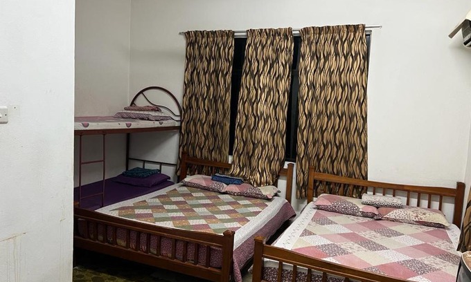 Kampung Semut Api House | Weaayah guesthouse