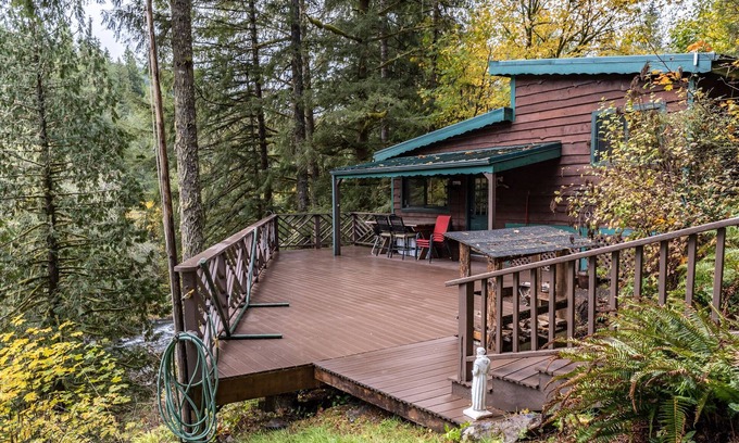 Kalama Cabin | Welch Cabin 🐶we love dogs🐕