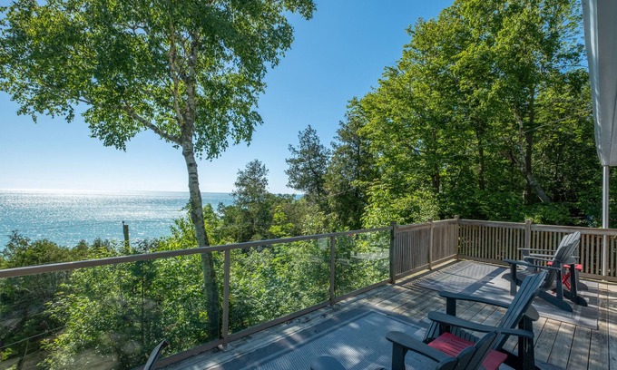 Ashfield-Colborne-Wawanosh Cottage | Welcome to AmberHill, a charming cottage with easy beach access