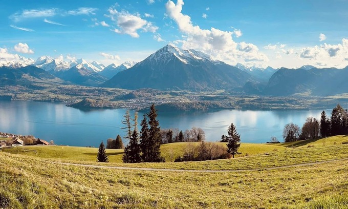 Goldiwil Apartment | Welcome to Chalet Lake & Mountain View