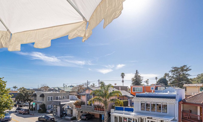 Capitola Condo | Welcome to "Coastal Vibes" located in the heart of the Capitola Village!