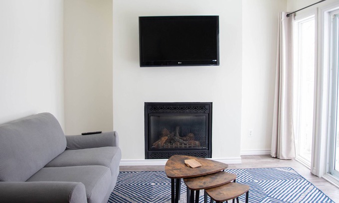 Penetanguishene House | Welcome to Comfy at the Fox!