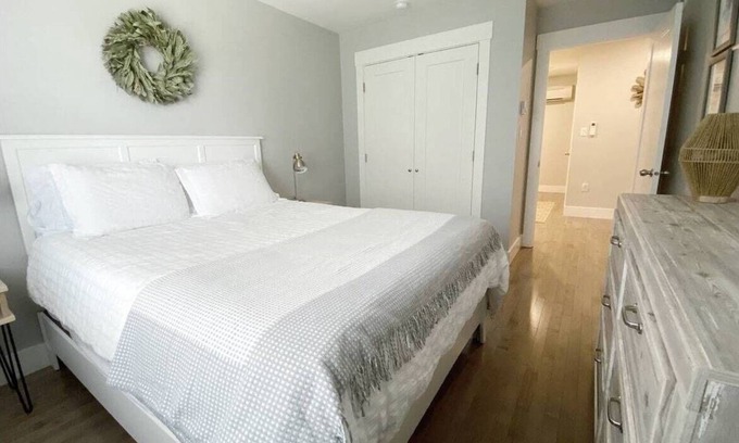 Fredericton Apartment | Welcome to our beautiful 2 level townhouse located in uptown Fredericton