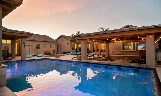 East Mesa House | Welcome to Paradise | 7 Bed, 4 Bath