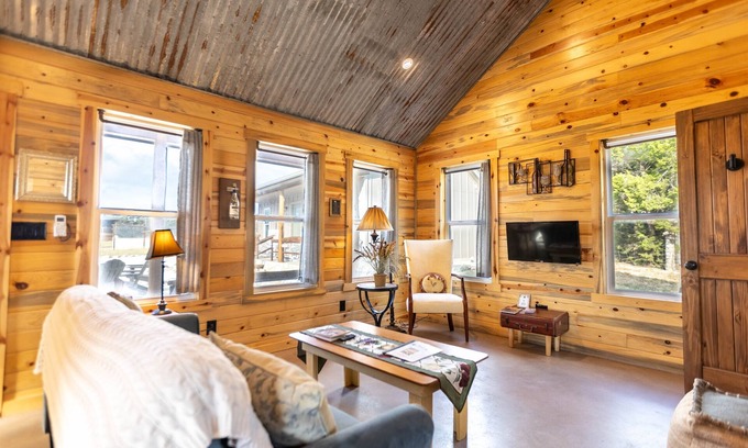 Wimberley Cottage | Welcome to RusTx Ranch Cozy Country Cottage #5!