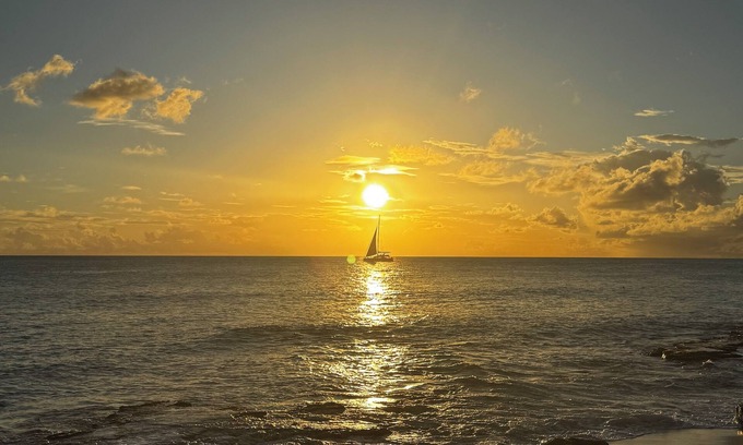 Cole Bay Condo | Welcome to the Dutch side of St. Maarten. 3 bedroom unforgettable ocean view.