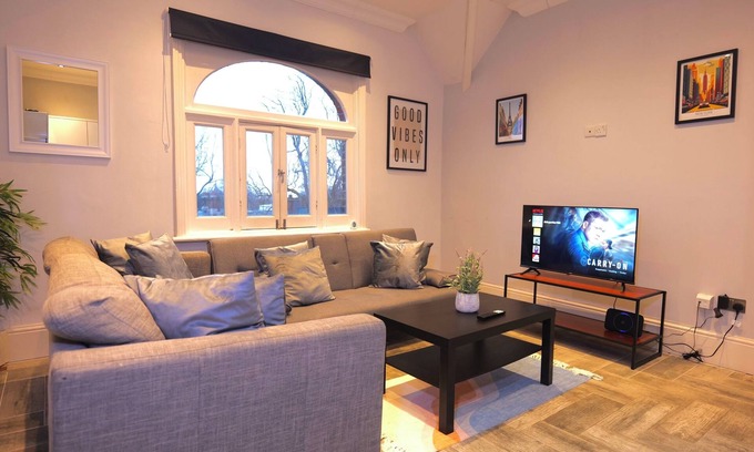 Kilburn Apartment | Welcome to The Hideaway!