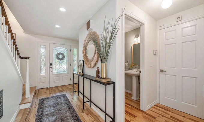 Harlow House | Welcome to The Nest, there's plenty of room for the whole flock near Autzen!