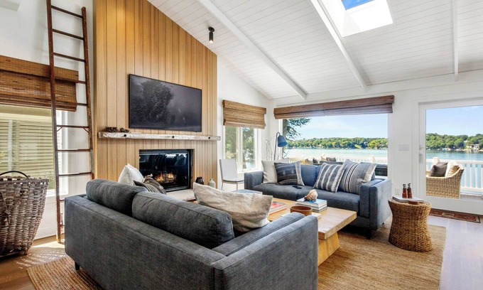 Lauderdale Lakes House | Welcome to The Robin!