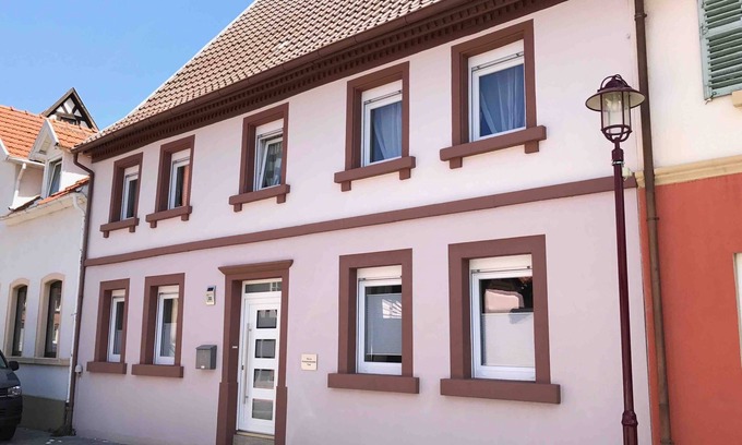 Gollheim House | Welcome to the Villa Kerzenheimer Tor